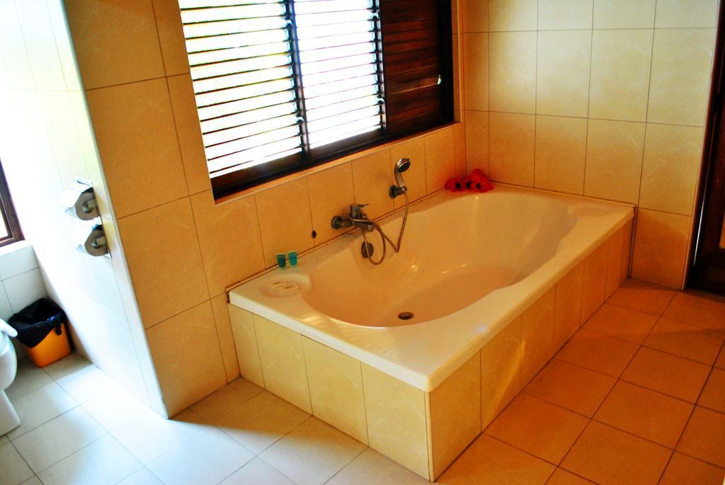 טקלובן Leyte Park Resort Hotel חדר תמונה