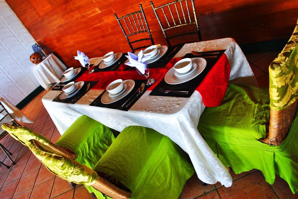 טקלובן Leyte Park Resort Hotel מראה חיצוני תמונה