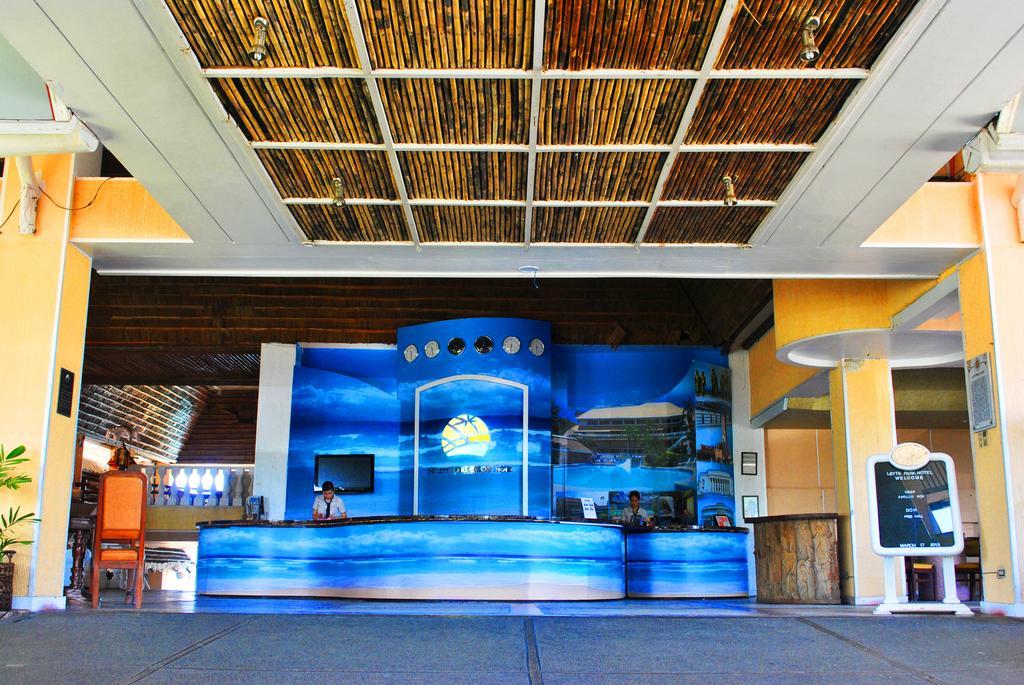 טקלובן Leyte Park Resort Hotel מראה חיצוני תמונה