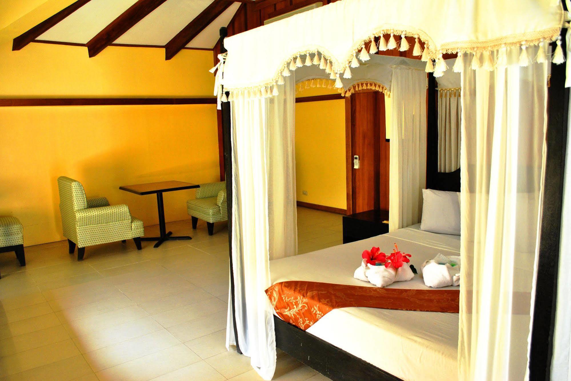 טקלובן Leyte Park Resort Hotel מראה חיצוני תמונה