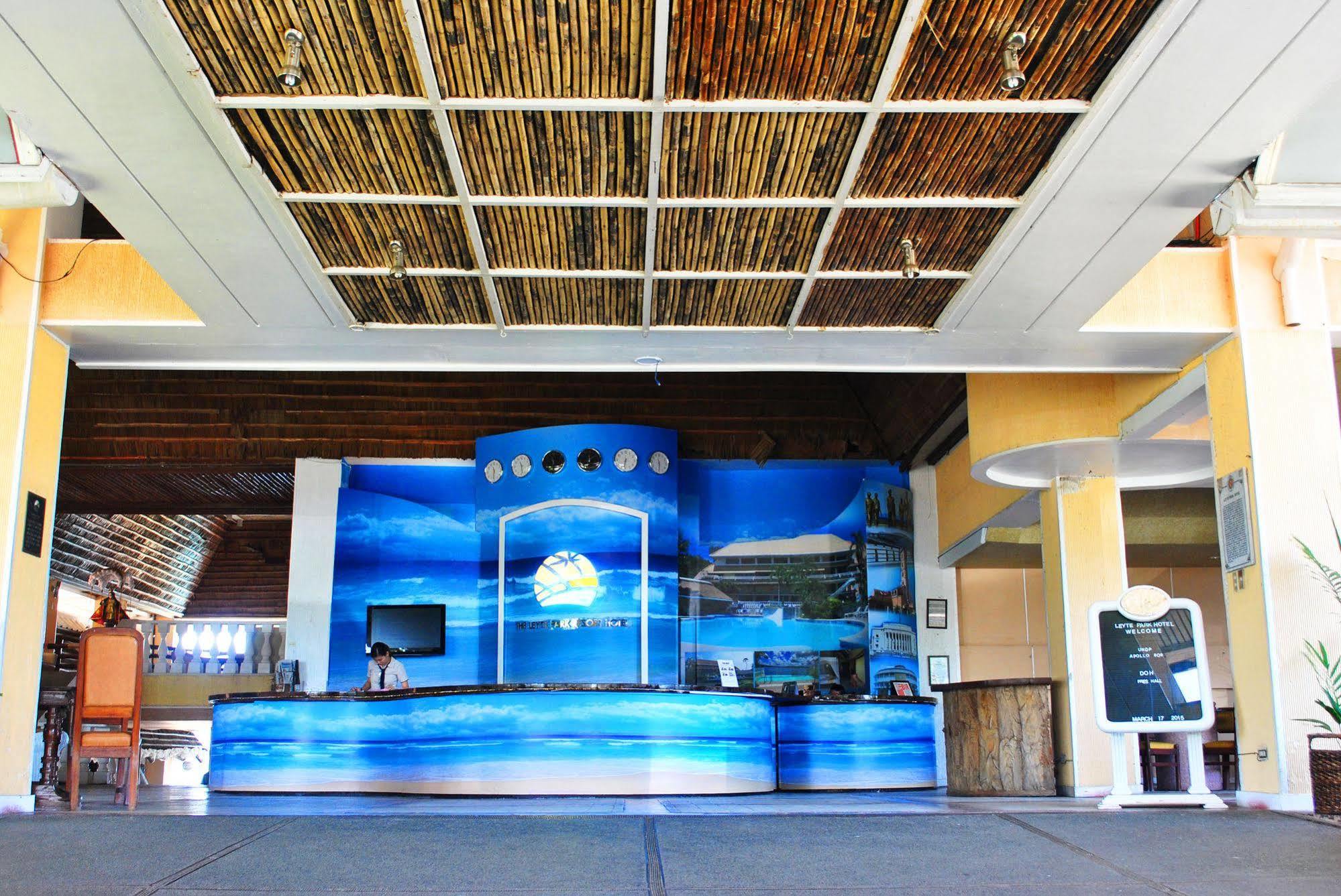 טקלובן Leyte Park Resort Hotel מראה חיצוני תמונה